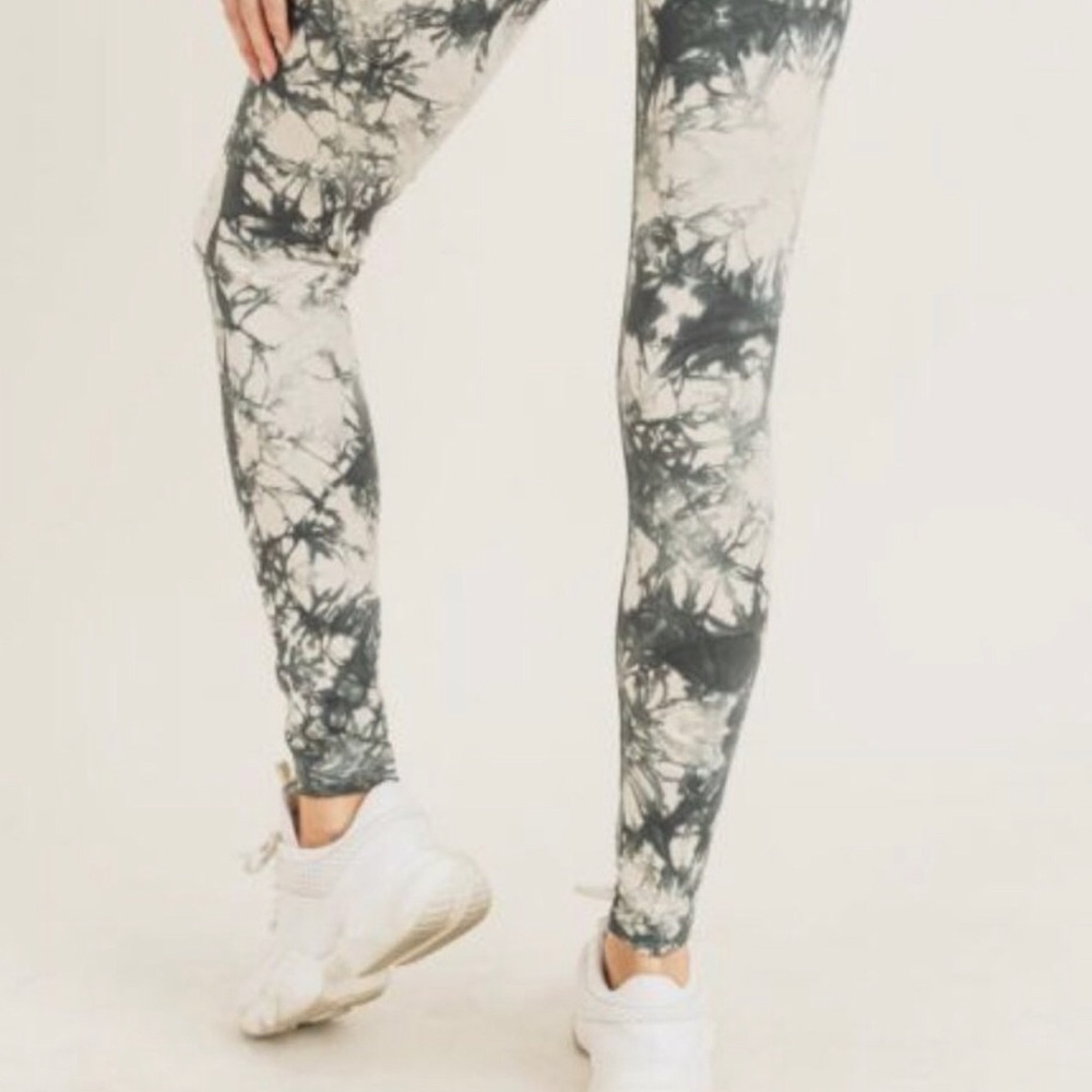 Last S• Tie Dye Leggings - Picture 2 of 3